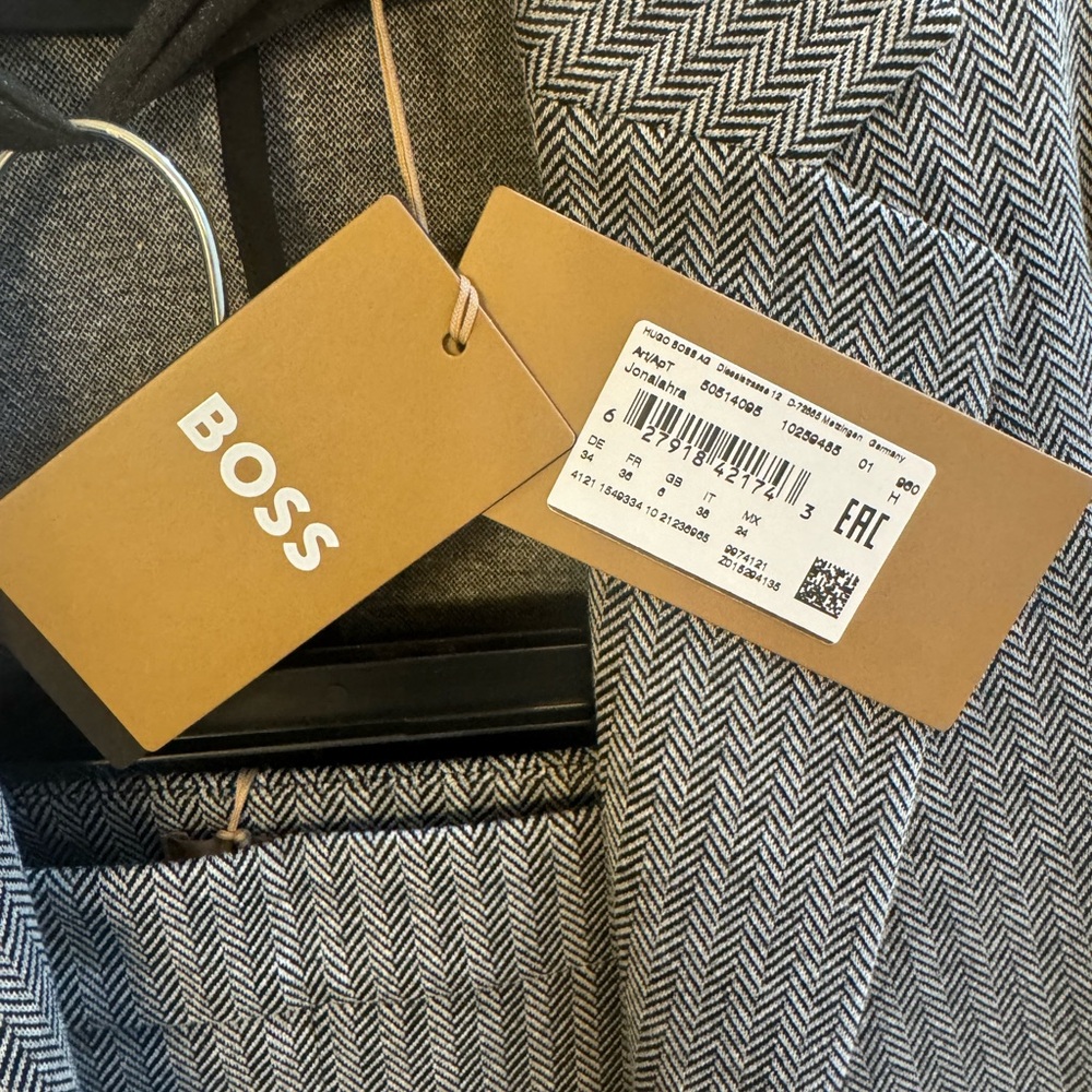 Boss Classic Gray Pinstripe Suit - Picture 6 of 10